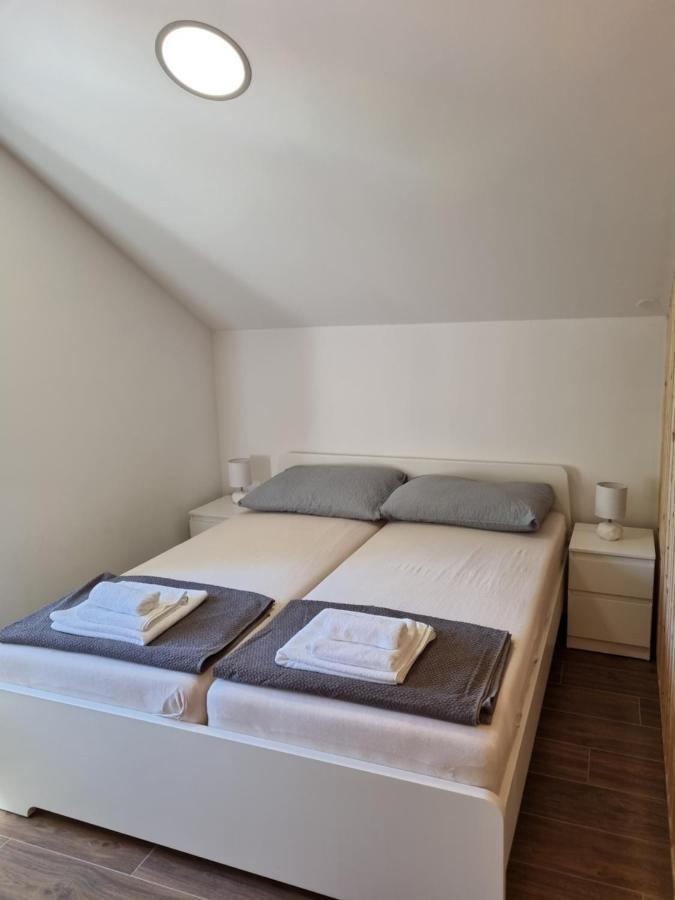 Apartments Jungic, Rab Banjol ภายนอก รูปภาพ